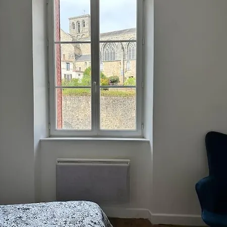 Petite Maison Au Coeur De La *
